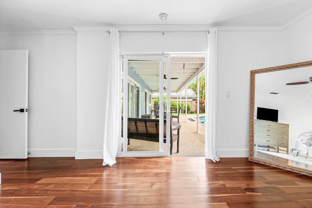 Active With Contract: $1,095,000 (4 beds, 2 baths, 2366 Square Feet)