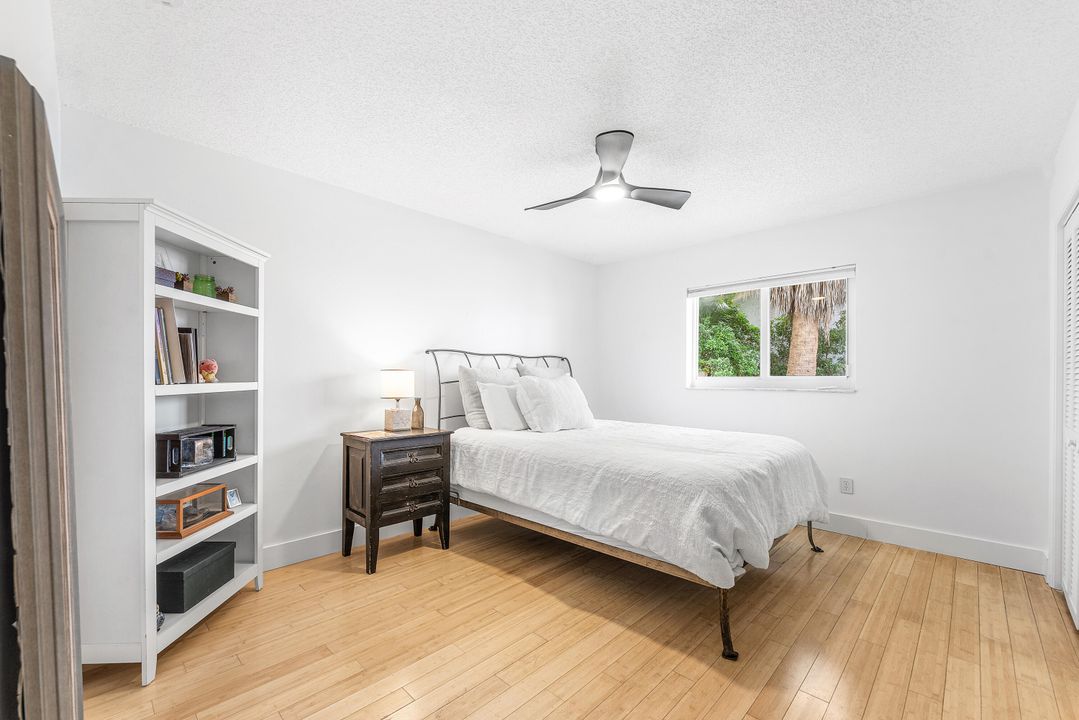 Active With Contract: $1,095,000 (4 beds, 2 baths, 2366 Square Feet)