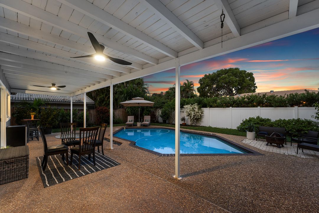 Active With Contract: $1,095,000 (4 beds, 2 baths, 2366 Square Feet)