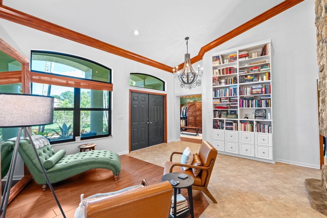 待售: $915,000 (4 贝兹, 2 浴室, 2357 平方英尺)