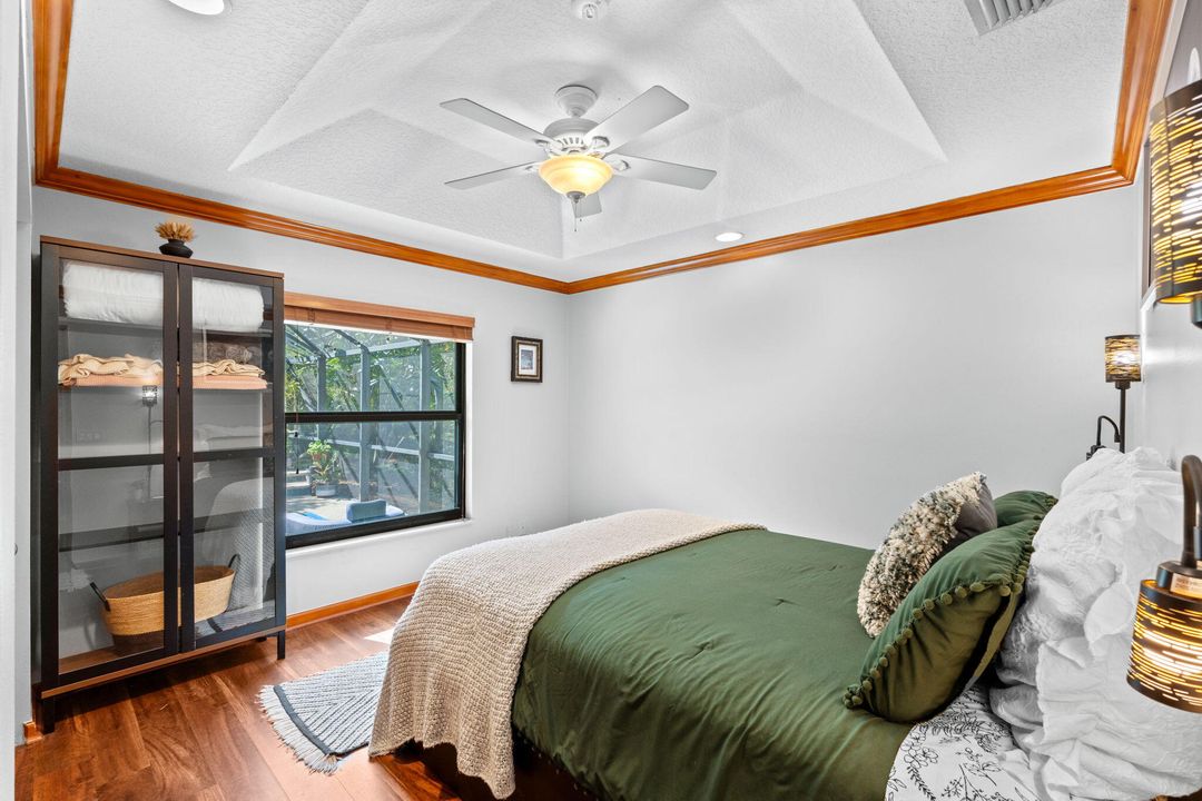 待售: $915,000 (4 贝兹, 2 浴室, 2357 平方英尺)