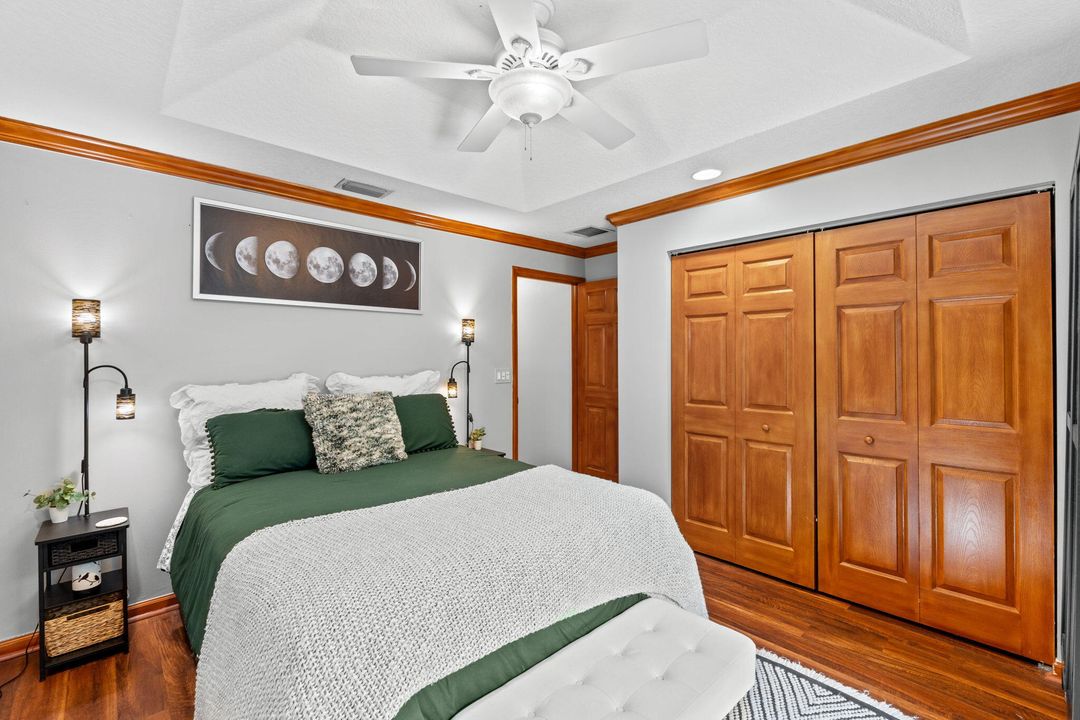 待售: $915,000 (4 贝兹, 2 浴室, 2357 平方英尺)