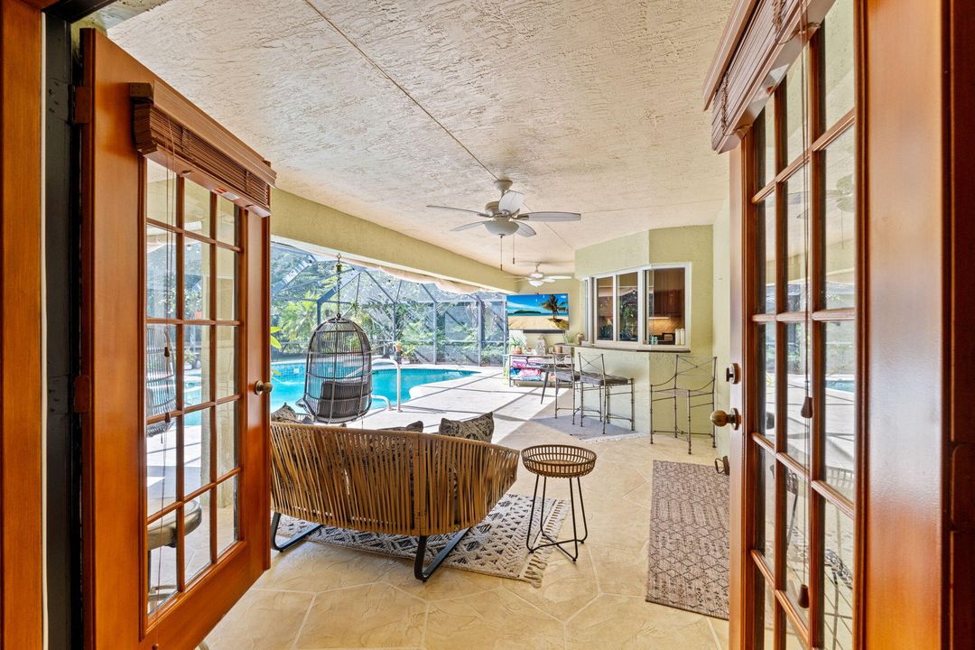 待售: $915,000 (4 贝兹, 2 浴室, 2357 平方英尺)