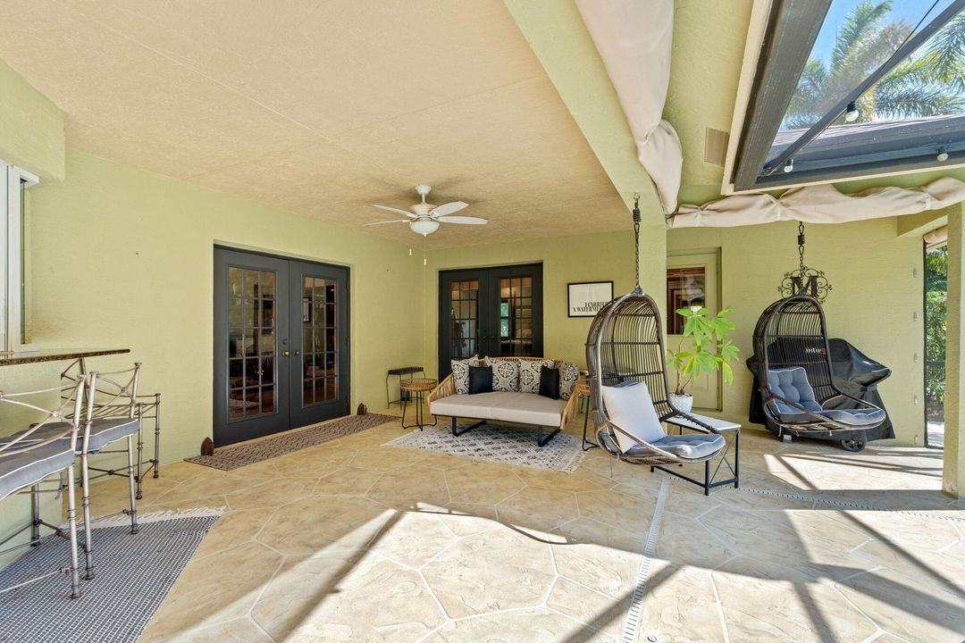 待售: $915,000 (4 贝兹, 2 浴室, 2357 平方英尺)