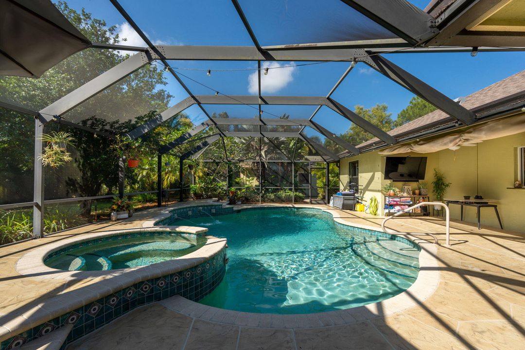 待售: $915,000 (4 贝兹, 2 浴室, 2357 平方英尺)