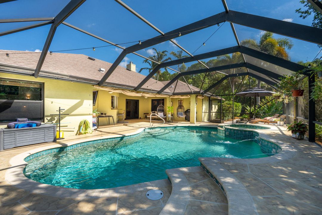 待售: $915,000 (4 贝兹, 2 浴室, 2357 平方英尺)