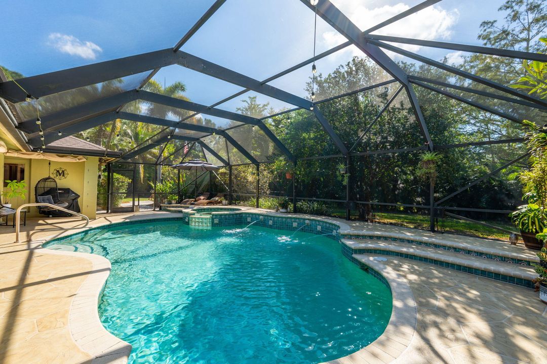 待售: $915,000 (4 贝兹, 2 浴室, 2357 平方英尺)