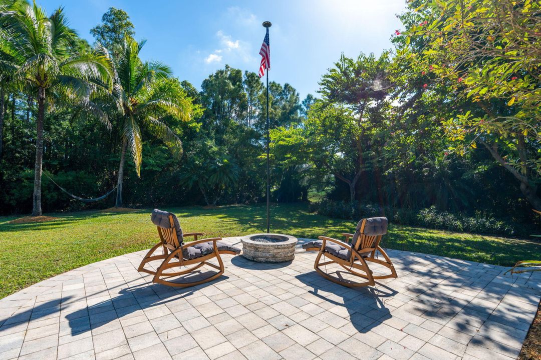 待售: $915,000 (4 贝兹, 2 浴室, 2357 平方英尺)