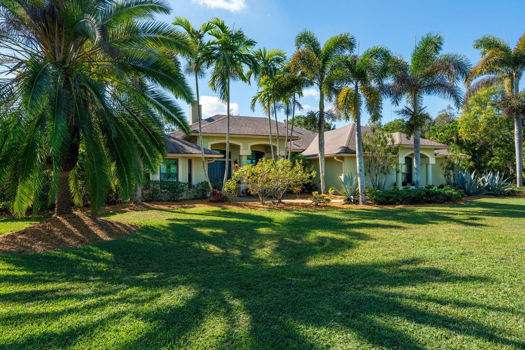 待售: $915,000 (4 贝兹, 2 浴室, 2357 平方英尺)