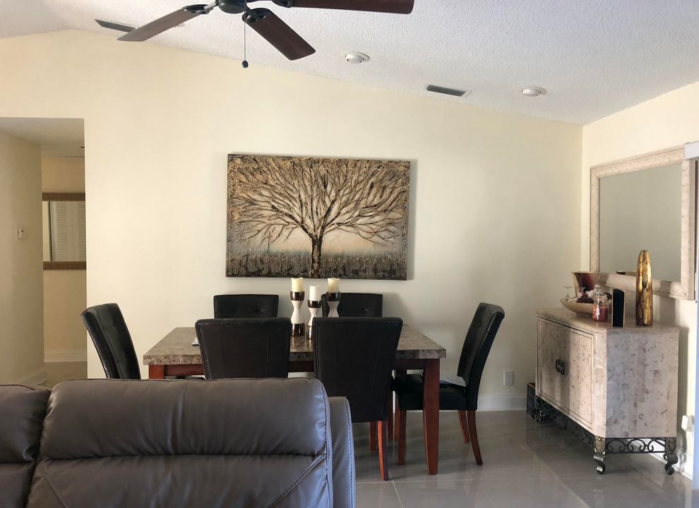 For Rent: $2,700 (2 beds, 2 baths, 1154 Square Feet)