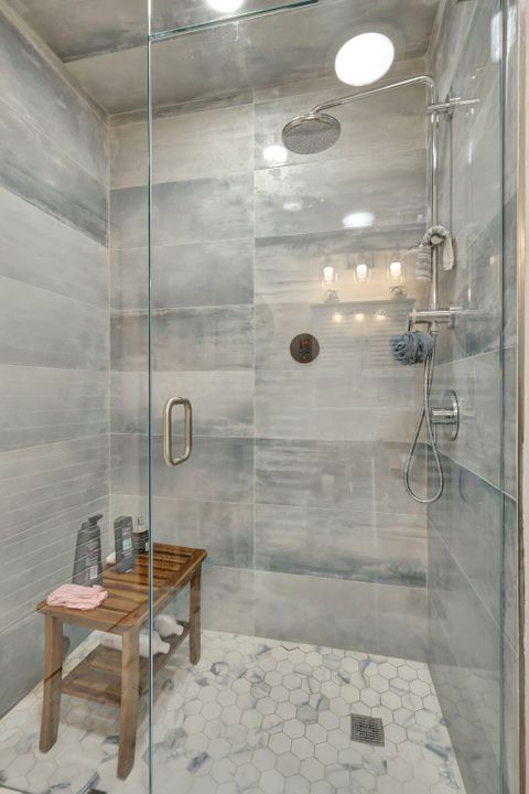 For Sale: $1,295,000 (3 beds, 2 baths, 2172 Square Feet)