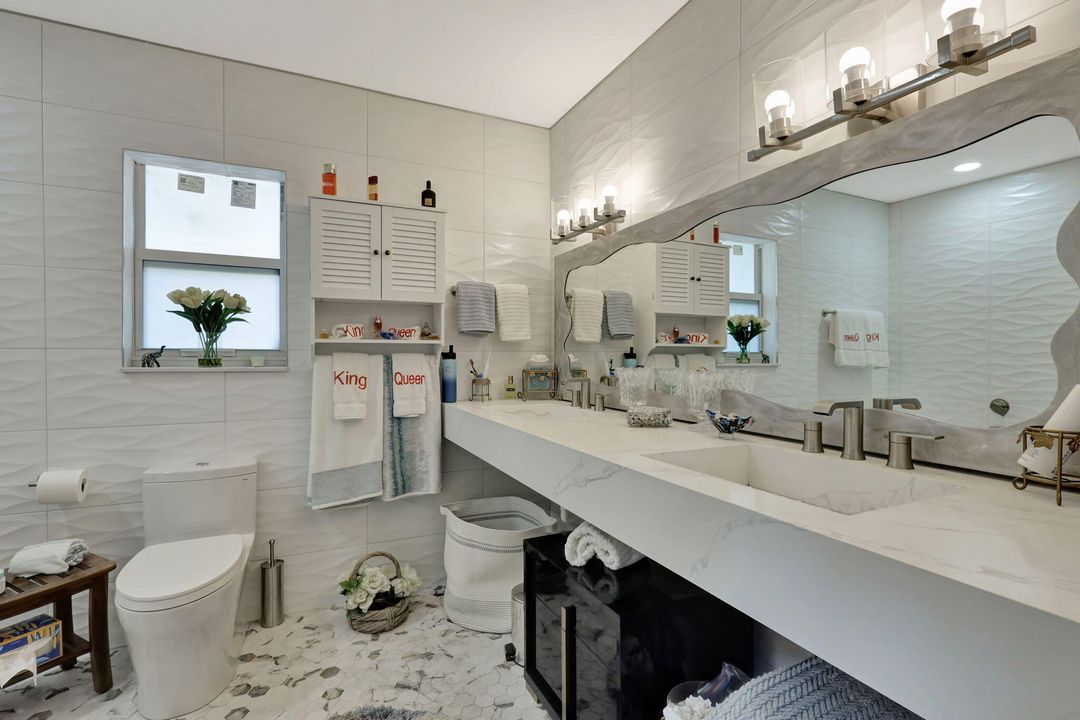 For Sale: $1,295,000 (3 beds, 2 baths, 2172 Square Feet)