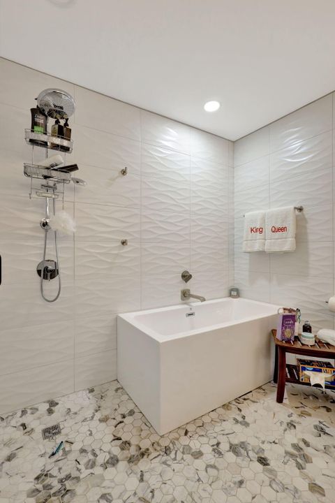 For Sale: $1,295,000 (3 beds, 2 baths, 2172 Square Feet)