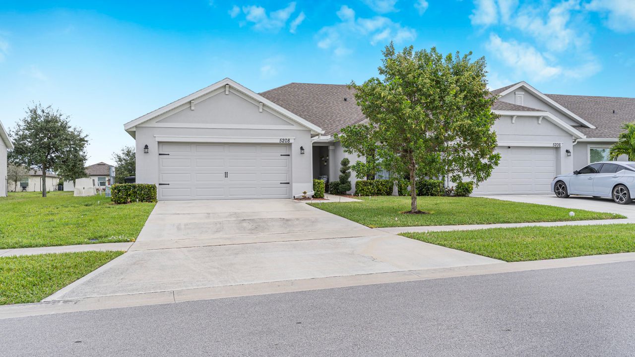 For Rent: $2,300 (3 beds, 2 baths, 1778 Square Feet)