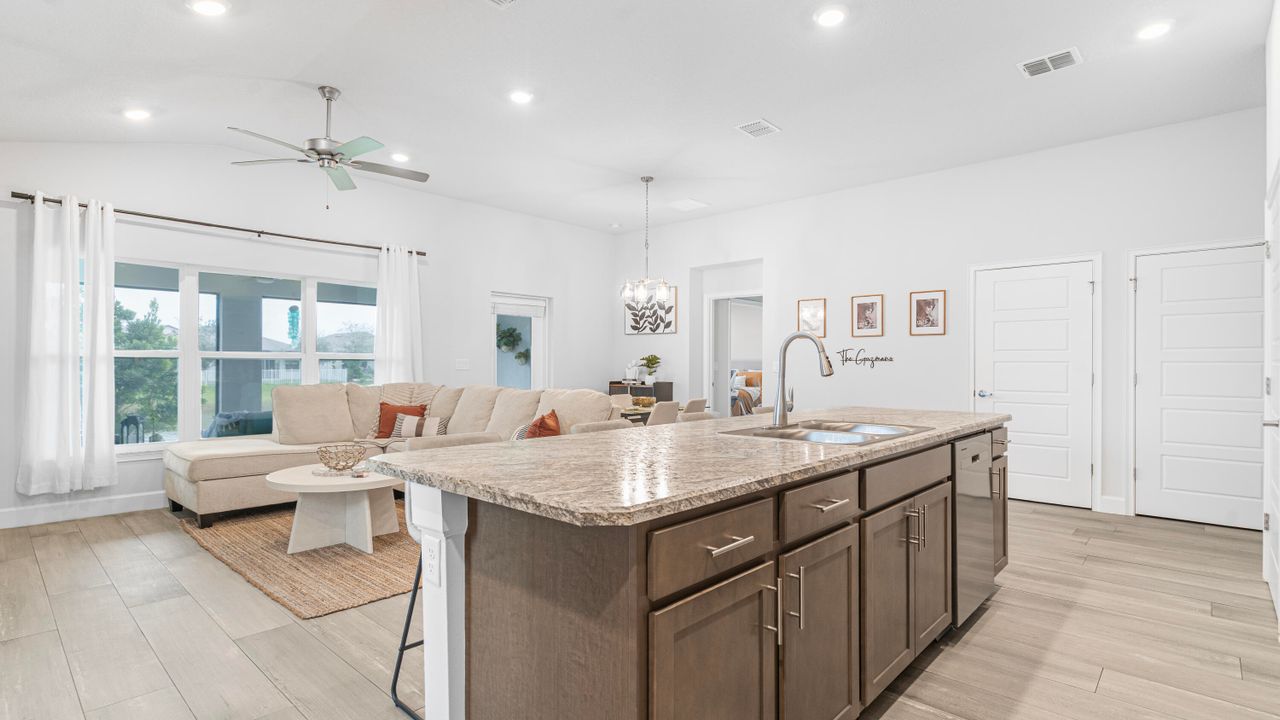 For Rent: $2,300 (3 beds, 2 baths, 1778 Square Feet)