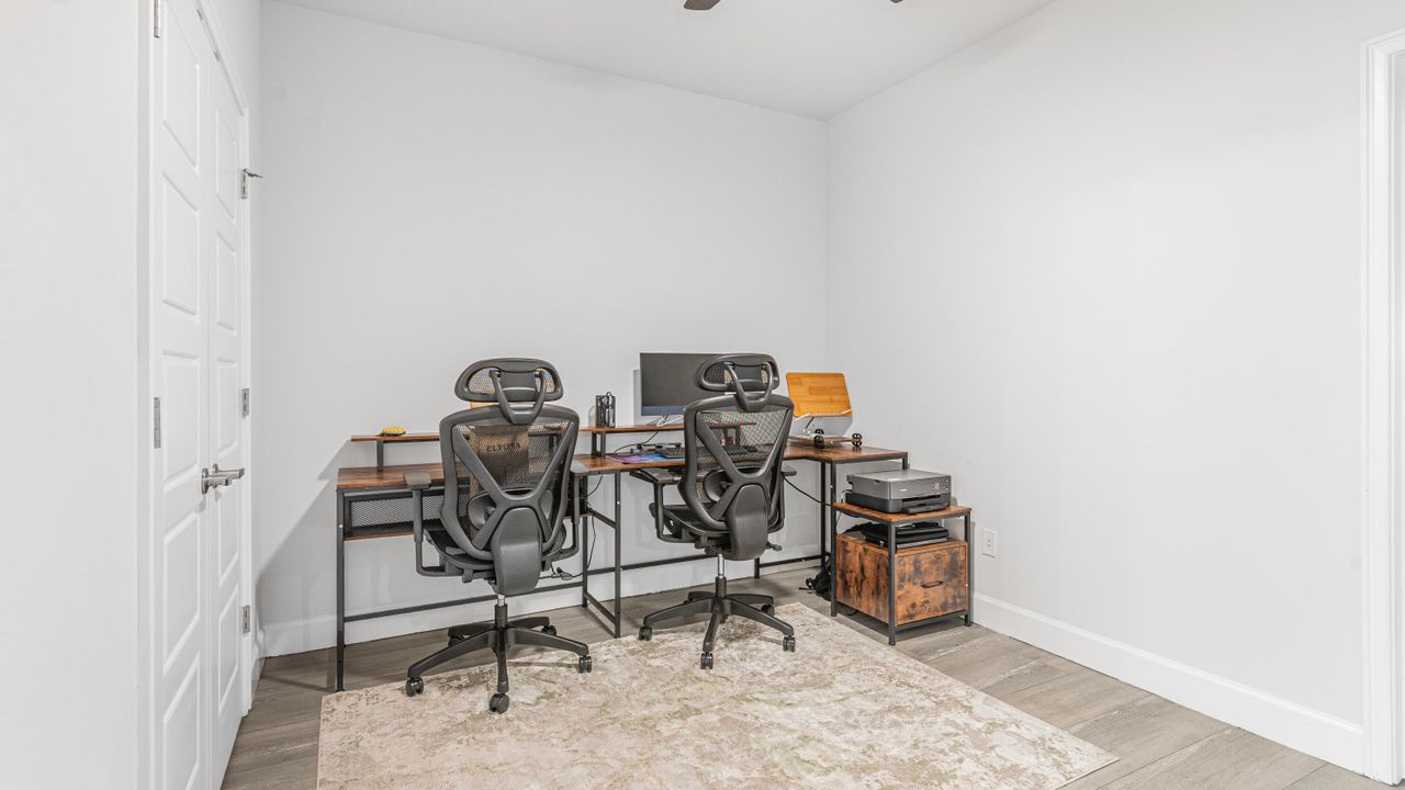 For Rent: $2,300 (3 beds, 2 baths, 1778 Square Feet)