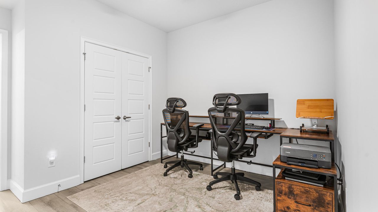 For Rent: $2,300 (3 beds, 2 baths, 1778 Square Feet)