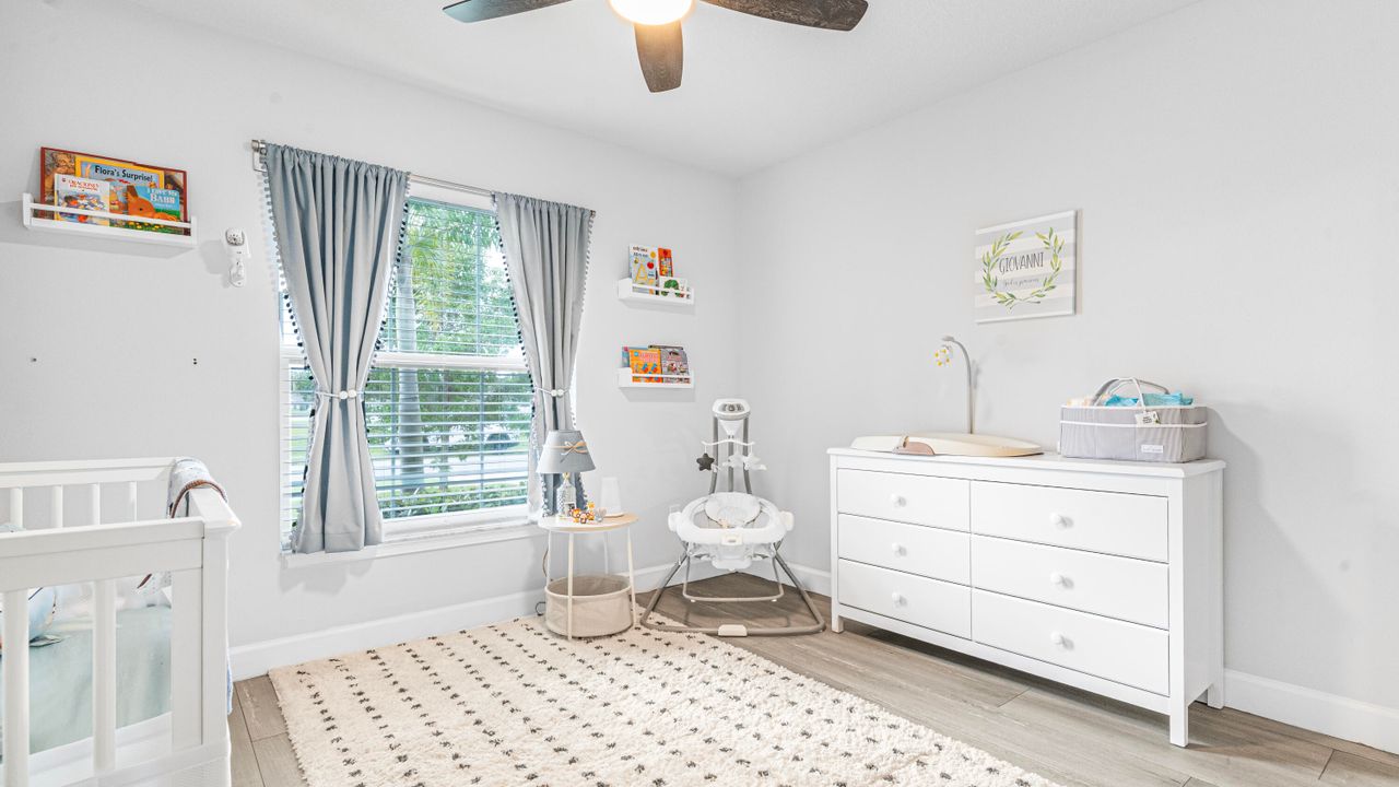 For Rent: $2,300 (3 beds, 2 baths, 1778 Square Feet)