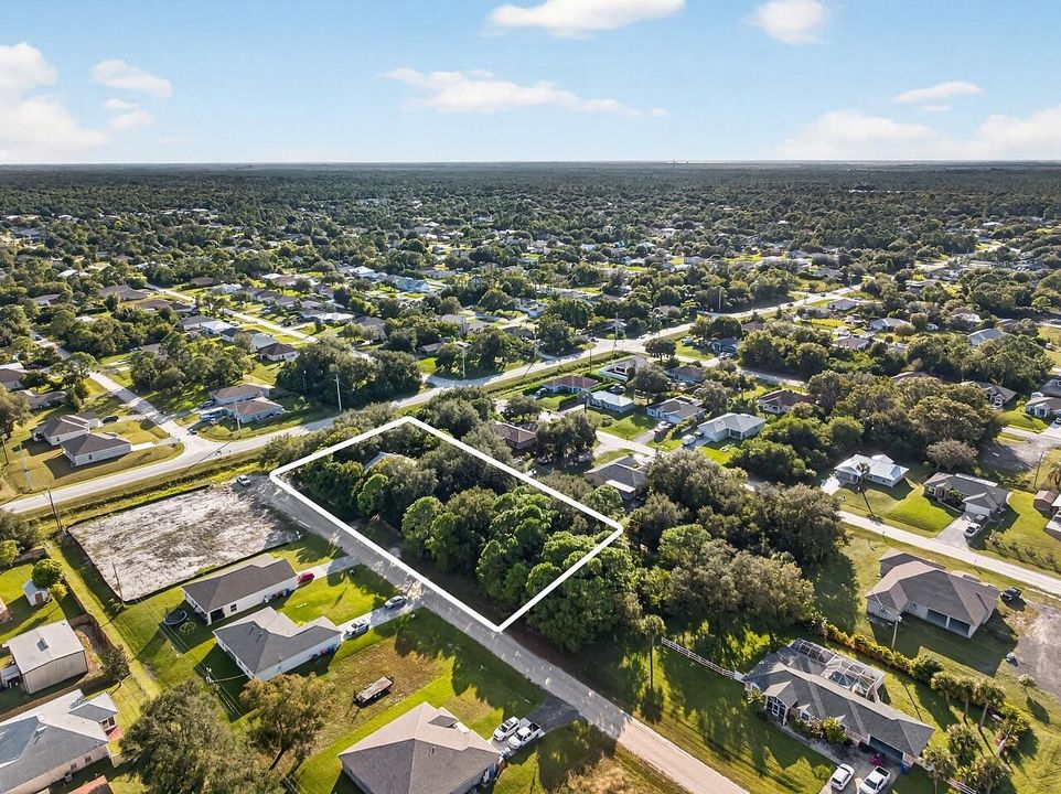 Activo con contrato: $489,000 (3 camas, 2 baños, 1604 Pies cuadrados)