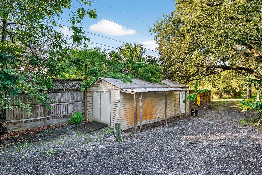 Activo con contrato: $489,000 (3 camas, 2 baños, 1604 Pies cuadrados)