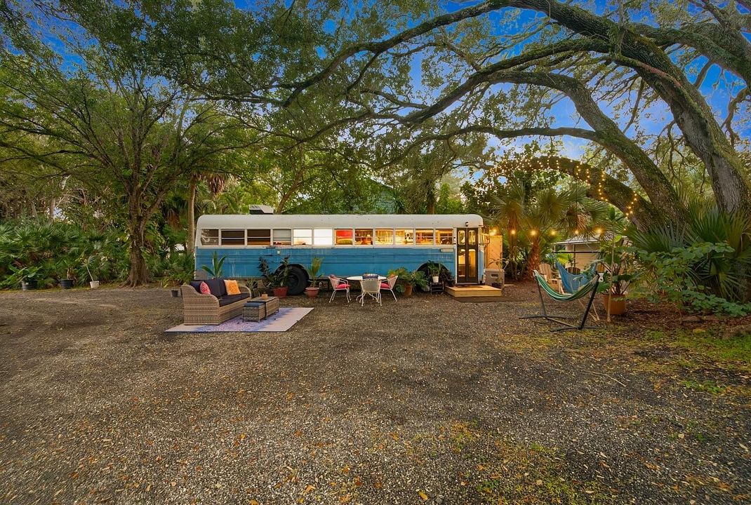 Activo con contrato: $489,000 (3 camas, 2 baños, 1604 Pies cuadrados)