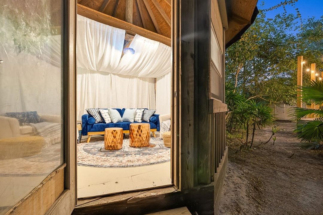 Activo con contrato: $489,000 (3 camas, 2 baños, 1604 Pies cuadrados)