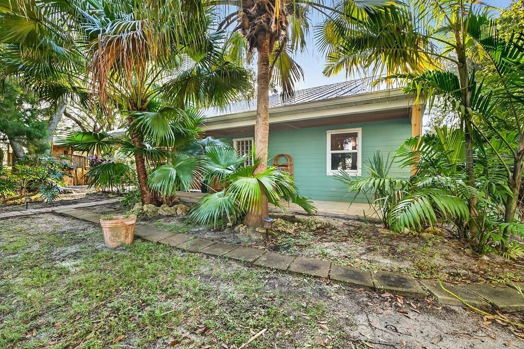 Activo con contrato: $489,000 (3 camas, 2 baños, 1604 Pies cuadrados)