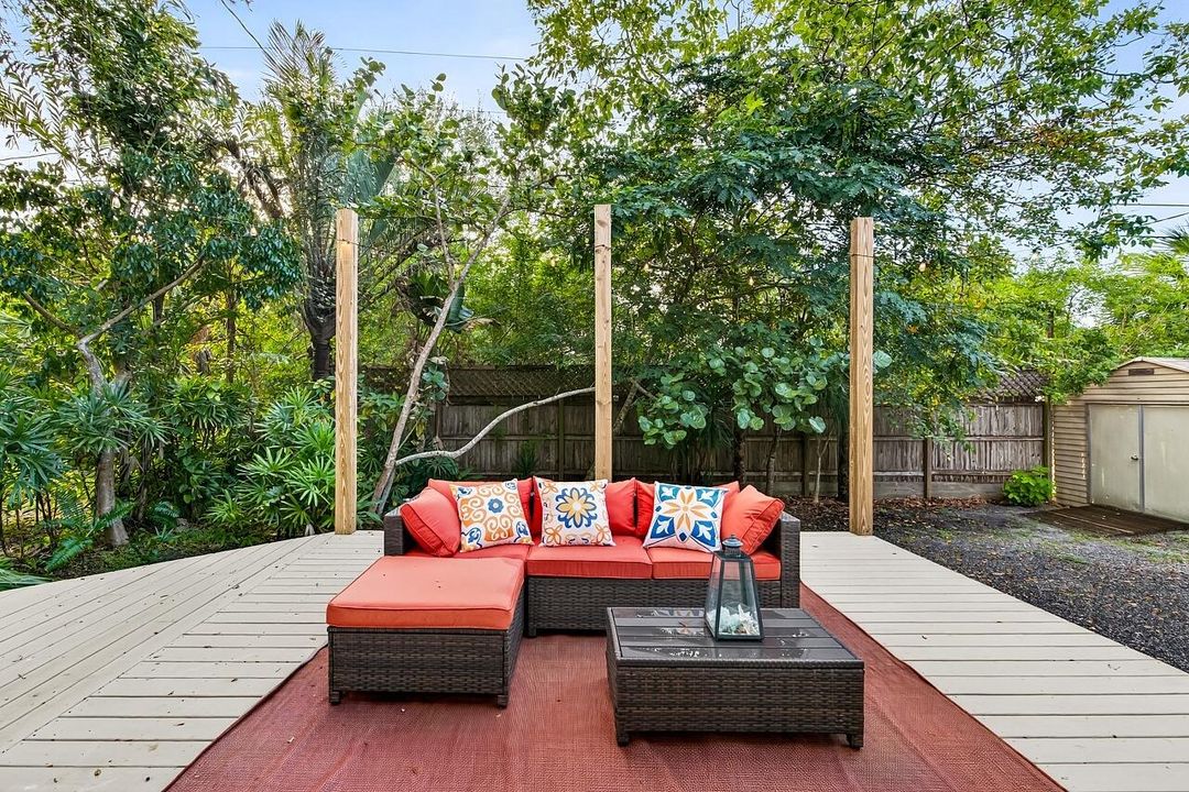 Activo con contrato: $489,000 (3 camas, 2 baños, 1604 Pies cuadrados)