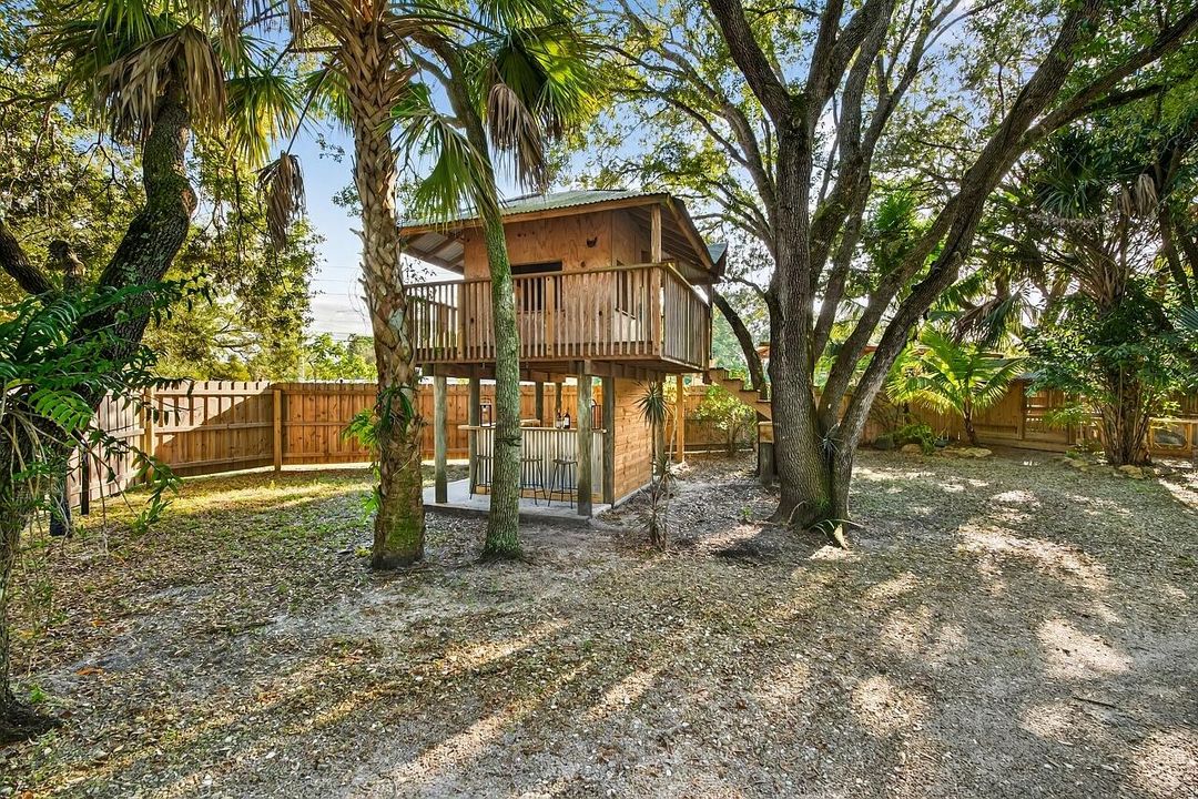 Activo con contrato: $489,000 (3 camas, 2 baños, 1604 Pies cuadrados)