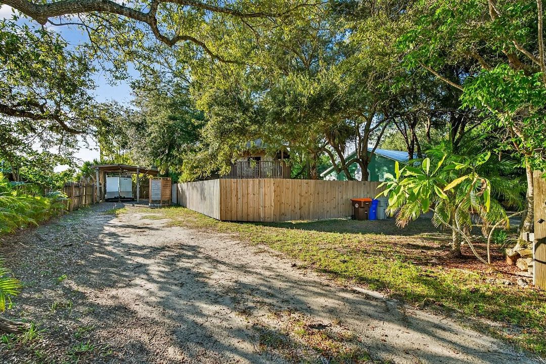 Activo con contrato: $489,000 (3 camas, 2 baños, 1604 Pies cuadrados)