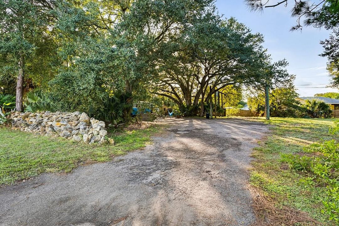 Activo con contrato: $489,000 (3 camas, 2 baños, 1604 Pies cuadrados)