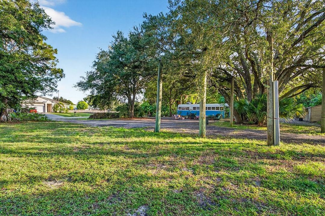 Activo con contrato: $489,000 (3 camas, 2 baños, 1604 Pies cuadrados)