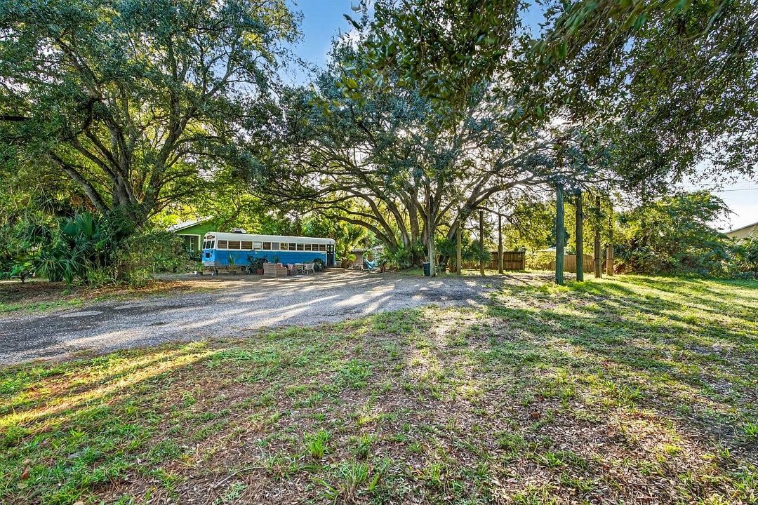 Activo con contrato: $489,000 (3 camas, 2 baños, 1604 Pies cuadrados)