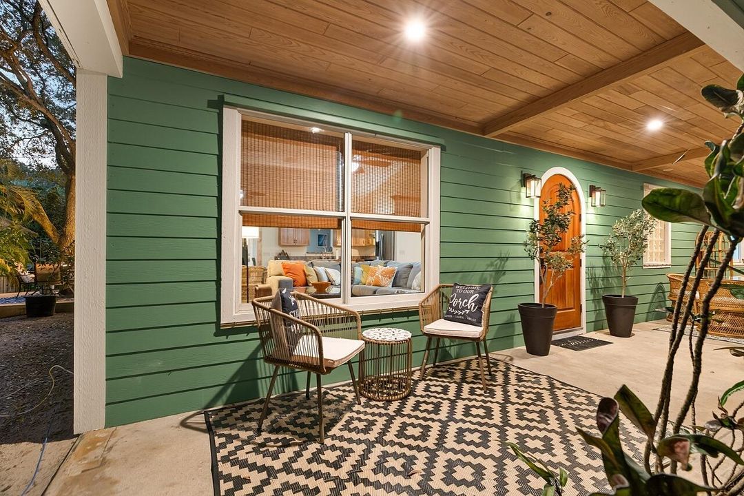 Activo con contrato: $489,000 (3 camas, 2 baños, 1604 Pies cuadrados)