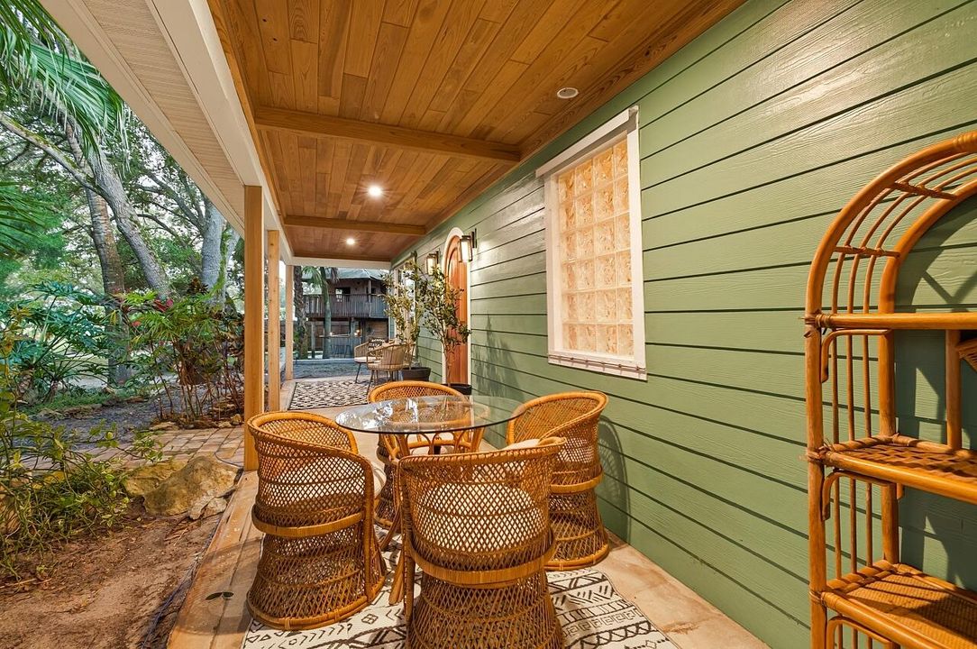 Activo con contrato: $489,000 (3 camas, 2 baños, 1604 Pies cuadrados)