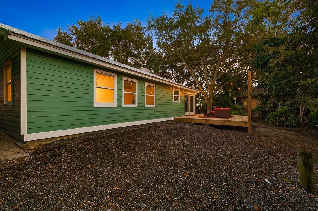 Activo con contrato: $489,000 (3 camas, 2 baños, 1604 Pies cuadrados)