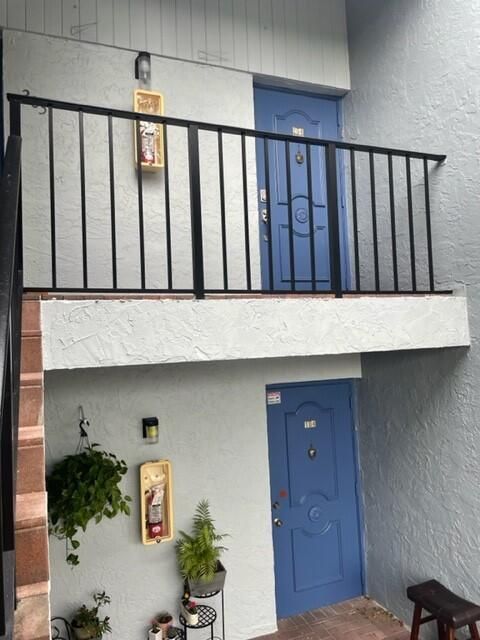 For Rent: $2,000 (2 beds, 2 baths, 1005 Square Feet)