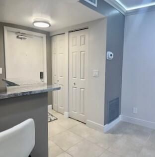 For Rent: $2,000 (2 beds, 2 baths, 1005 Square Feet)