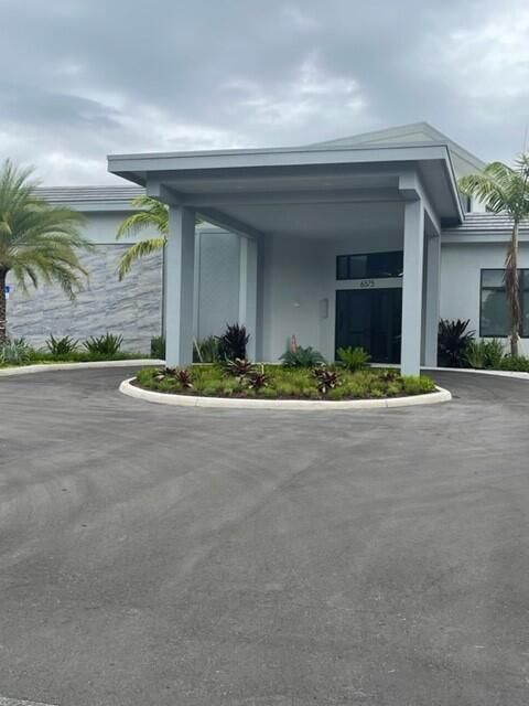 For Rent: $2,000 (2 beds, 2 baths, 1005 Square Feet)