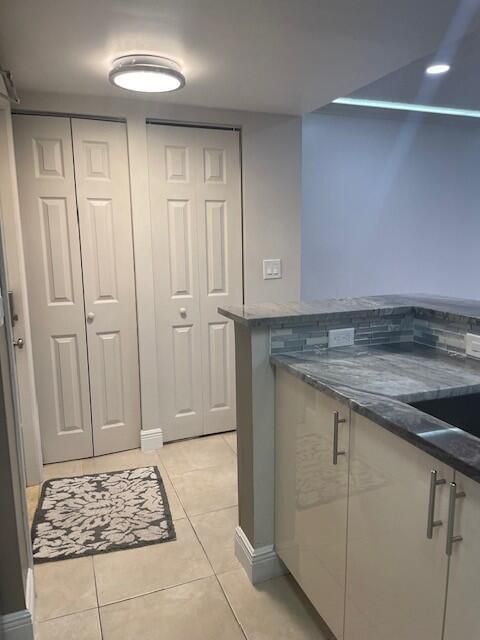 For Rent: $2,000 (2 beds, 2 baths, 1005 Square Feet)