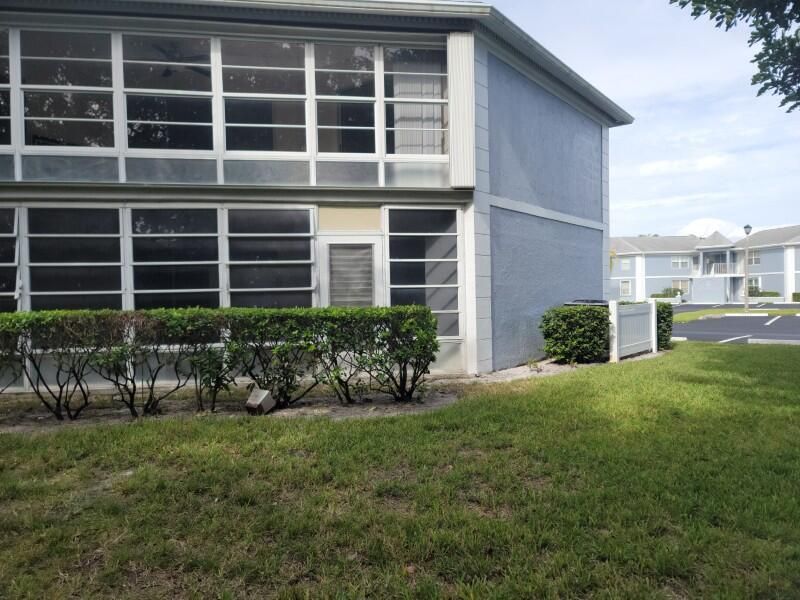 Под контрактом: $149,900 (2 спален, 2 ванн, 1200 Квадратных фут)