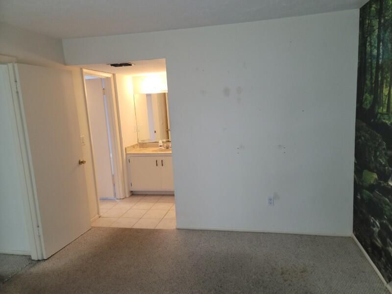 Под контрактом: $149,900 (2 спален, 2 ванн, 1200 Квадратных фут)