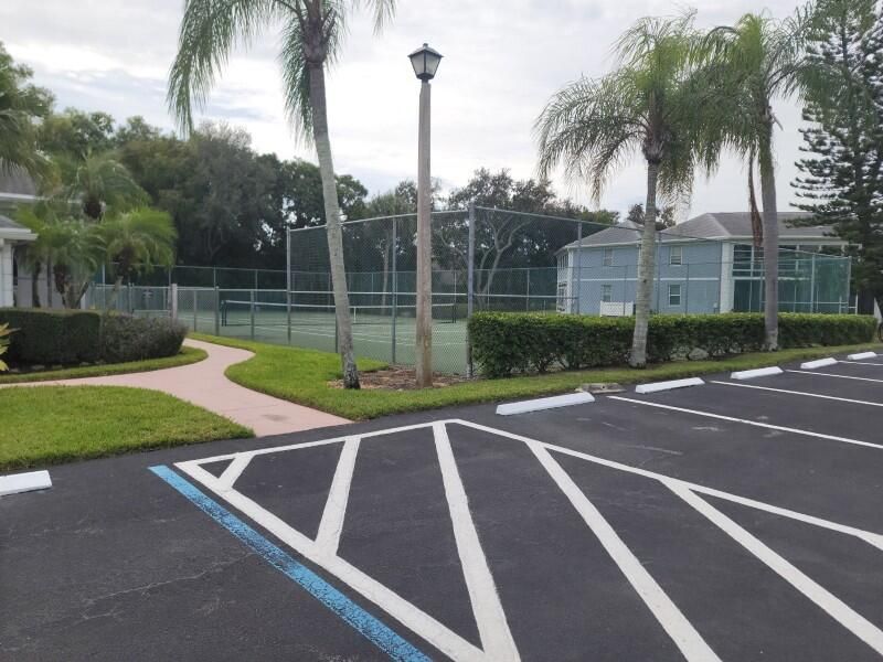 Под контрактом: $149,900 (2 спален, 2 ванн, 1200 Квадратных фут)