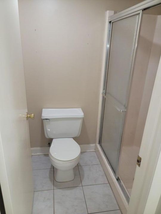 Под контрактом: $149,900 (2 спален, 2 ванн, 1200 Квадратных фут)