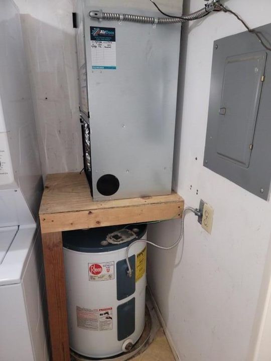 Под контрактом: $149,900 (2 спален, 2 ванн, 1200 Квадратных фут)