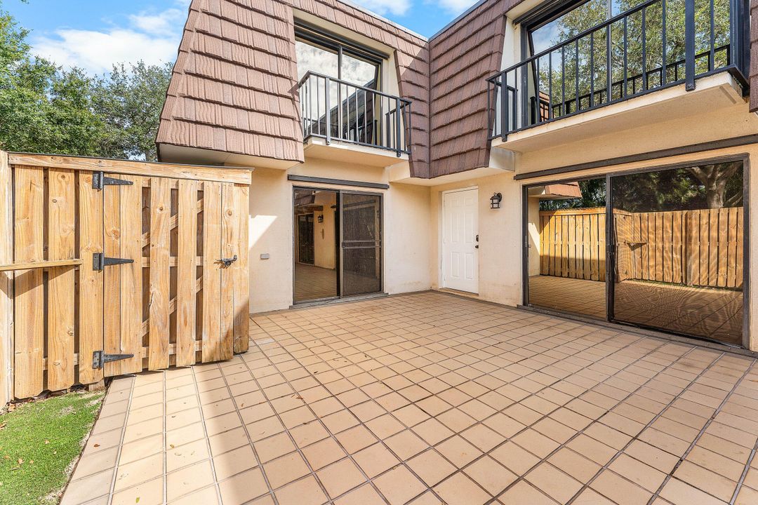 En Venta: $369,900 (2 camas, 2 baños, 1596 Pies cuadrados)