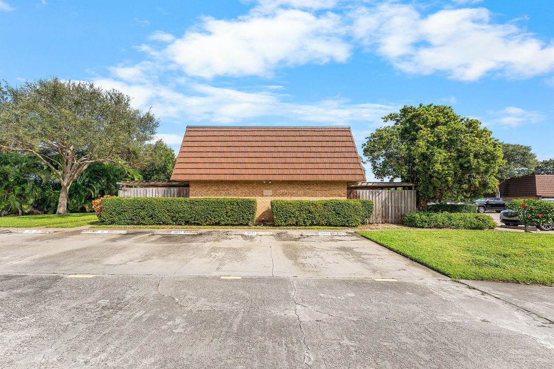 En Venta: $369,900 (2 camas, 2 baños, 1596 Pies cuadrados)