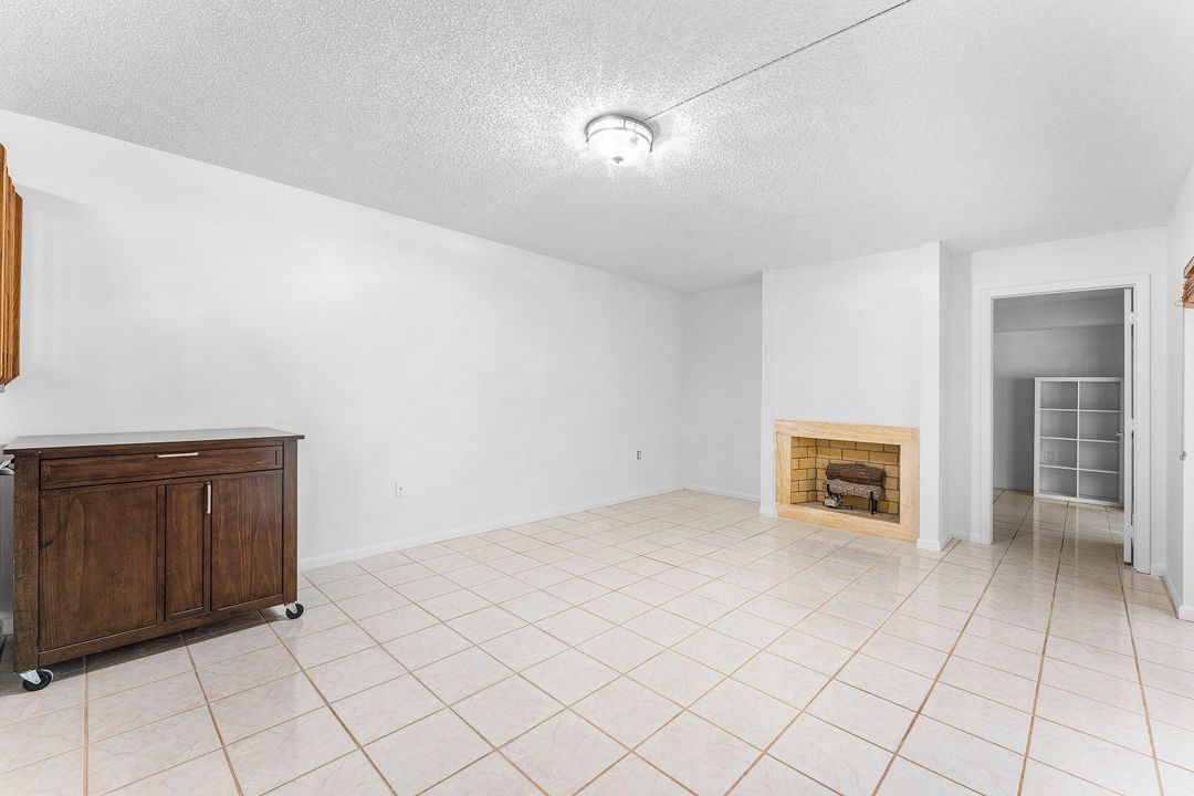 En Venta: $369,900 (2 camas, 2 baños, 1596 Pies cuadrados)