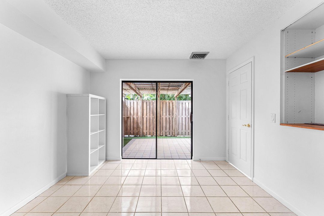 En Venta: $369,900 (2 camas, 2 baños, 1596 Pies cuadrados)