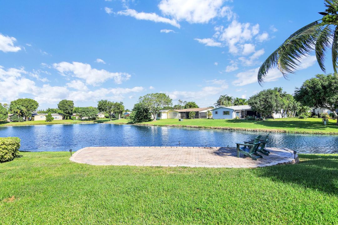 合同活跃: $649,900 (2 贝兹, 2 浴室, 1884 平方英尺)